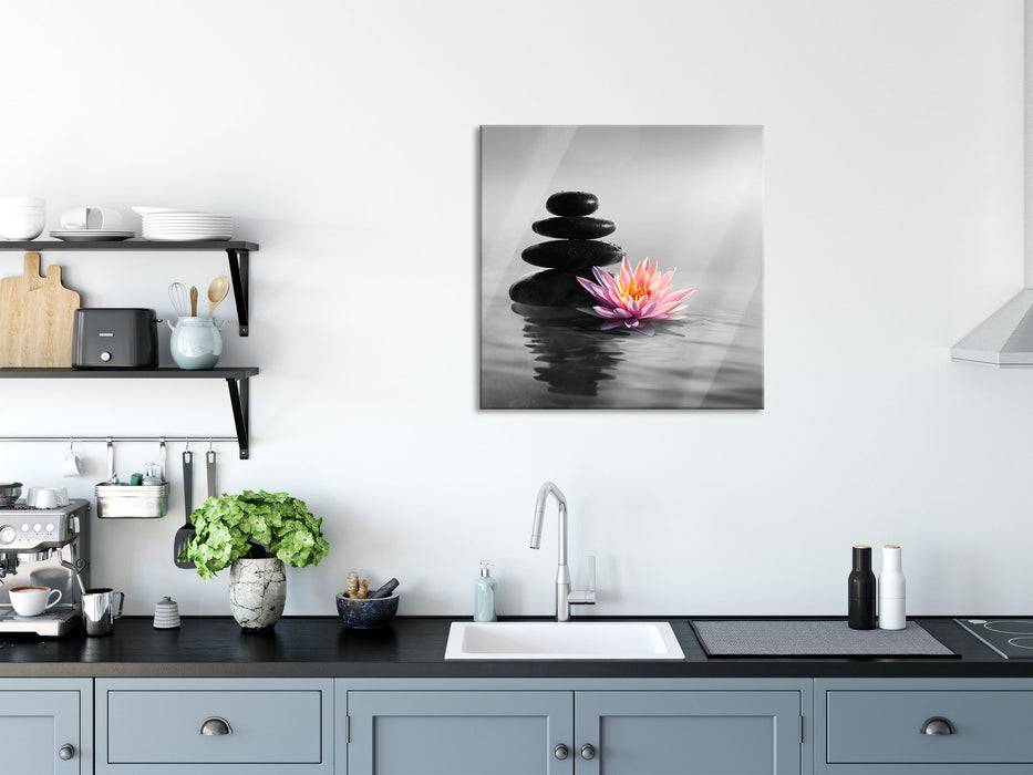 Pixxprint Zensteine mit Seerose im Sonnenuntergang B&W Detail, Glasbild Quadratisch Kauf eins, bekomm eins gratis