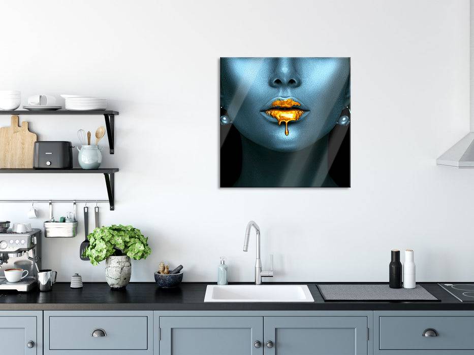 Pixxprint Frauenmund mit goldenem Gloss, Glasbild Quadratisch VIP-Rabatte