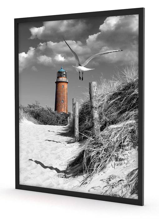 Pixxprint Leuchtturm mit Möwe an Strandweg, Poster mit Bilderrahmen Letzter Tag