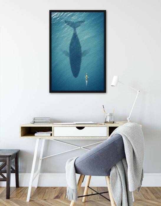 Pixxprint Riesiger Wal Schatten, Poster mit Bilderrahmen Nur noch ein Tag übrig