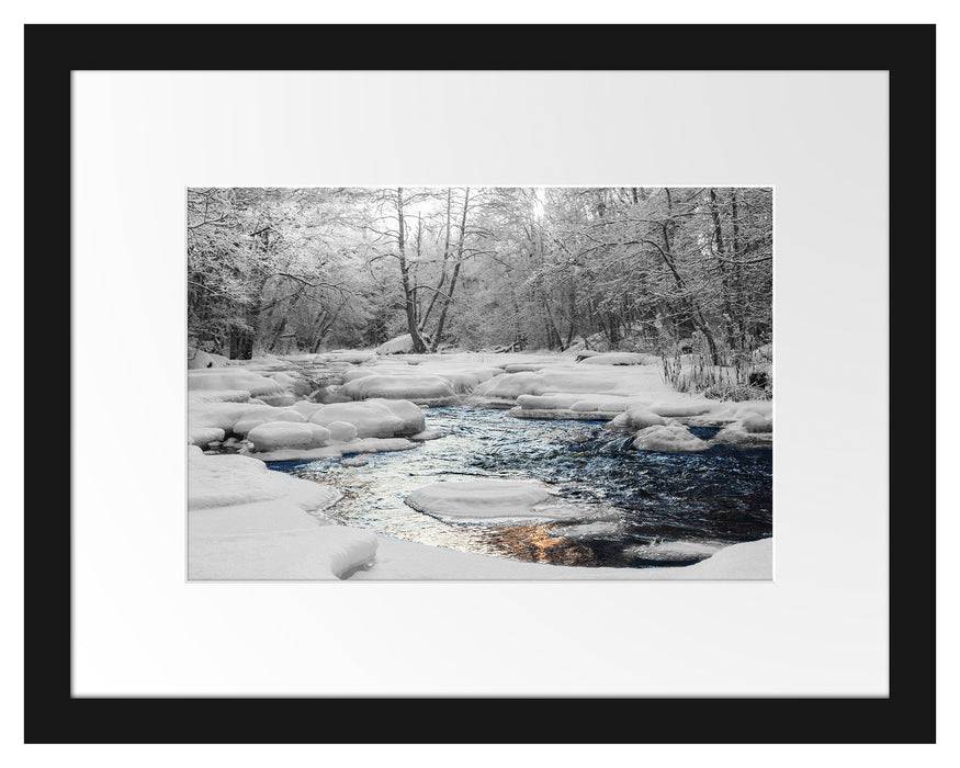 Pixxprint wunderschöner Bach im Winter, im Galerie-Passepartout Bilderrahmen Sonderangebot