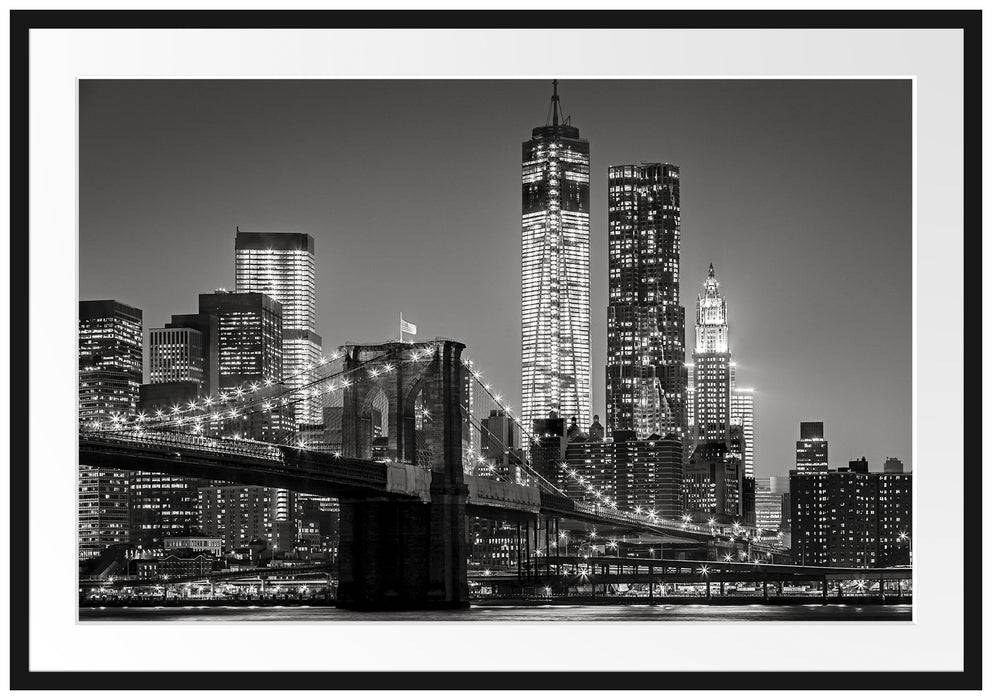 Pixxprint New York City Skyline bei Nacht, im Galerie-Passepartout Bilderrahmen
