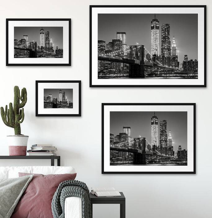 Pixxprint New York City Skyline bei Nacht, im Galerie-Passepartout Bilderrahmen Rabatt