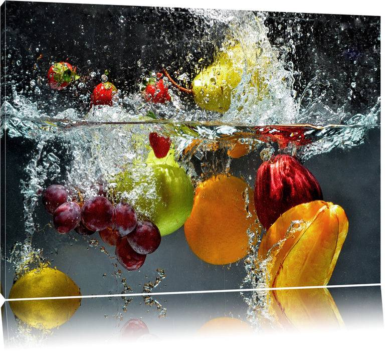 Pixxprint Früchte fallen ins Wasser, Leinwandbild