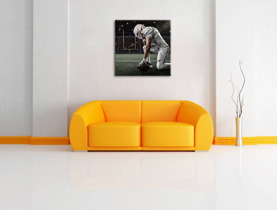 Pixxprint knieender Football-Spieler, Leinwandbild Cyber Monday
