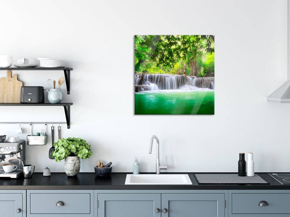Pixxprint Kleiner Wasserfall im Dschungel, Glasbild Quadratisch zollfrei