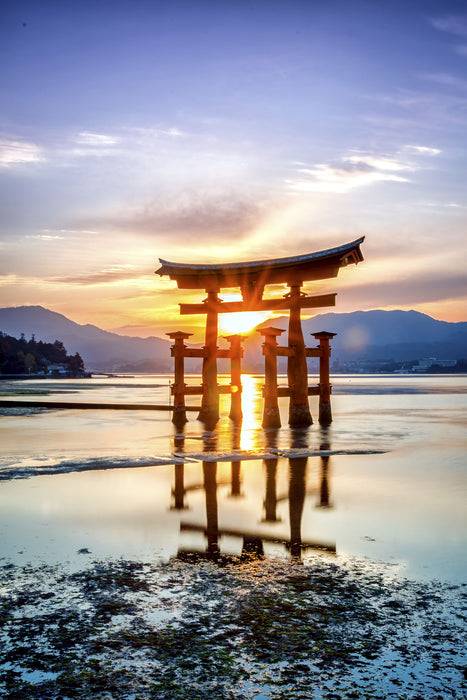 Pixxprint Torii Gate in Miyajima Japan, Glasbild Osterangebot