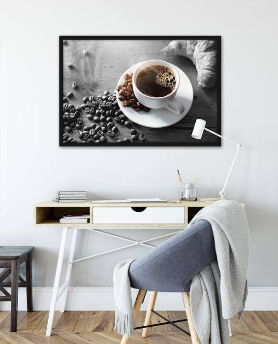 Pixxprint Tasse Kaffee mit Bohnen und Croissant B&W Detail, Poster mit Bilderrahmen Kostenlose Rückgabe