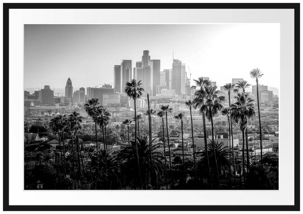 Pixxprint Palmen vor Skyline von Los Angeles, Monochrome, im Galerie-Passepartout Bilderrahmen Vatertagsangebot