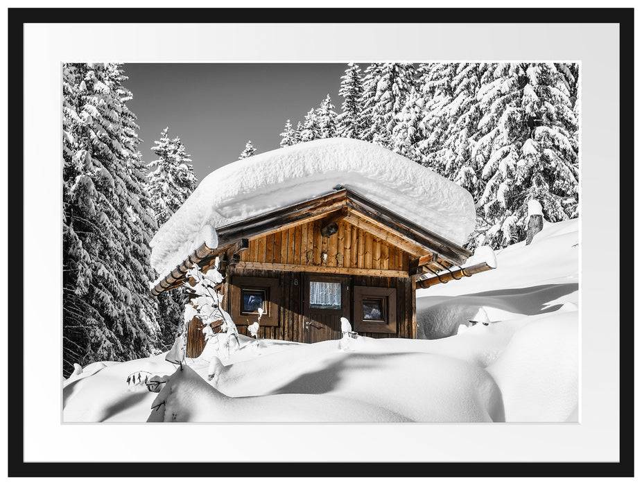 Pixxprint Verschneite Skihütte in Alpenwald B&W Detail, im Galerie-Passepartout Bilderrahmen Große Rabatte