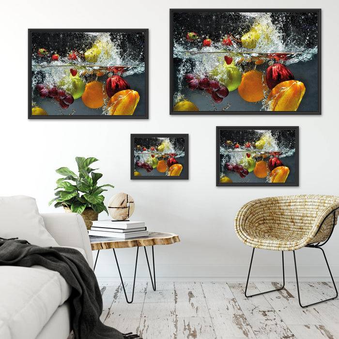 Pixxprint Früchte fallen ins Wasser, im Schwebe-Effekt Bilderrahmen Fabrik Onlineshop