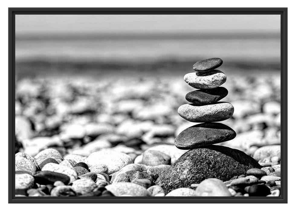 Pixxprint Steinpyramide am Kiesstrand, Monochrome, im Schwebe-Effekt Bilderrahmen Exklusivangebot