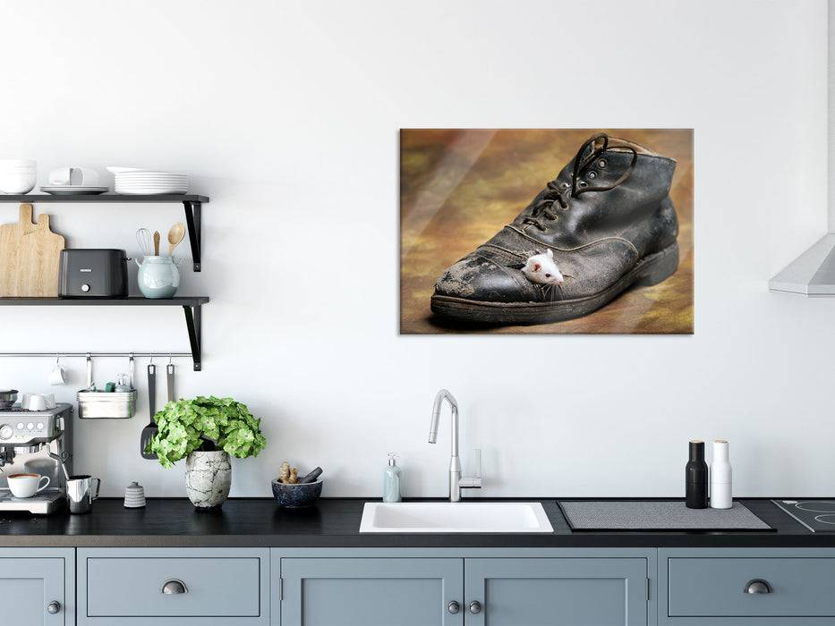 Pixxprint Maus in schwarzem Schuh, Glasbild Nur für heute