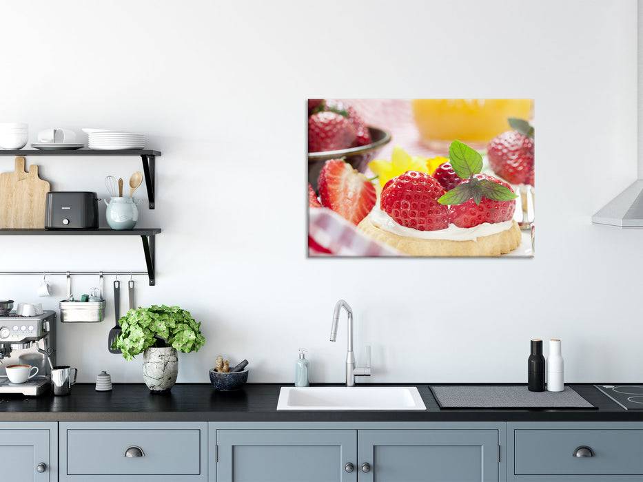 Pixxprint Leckere Erdbeertörtchen, Glasbild Günstig kaufen