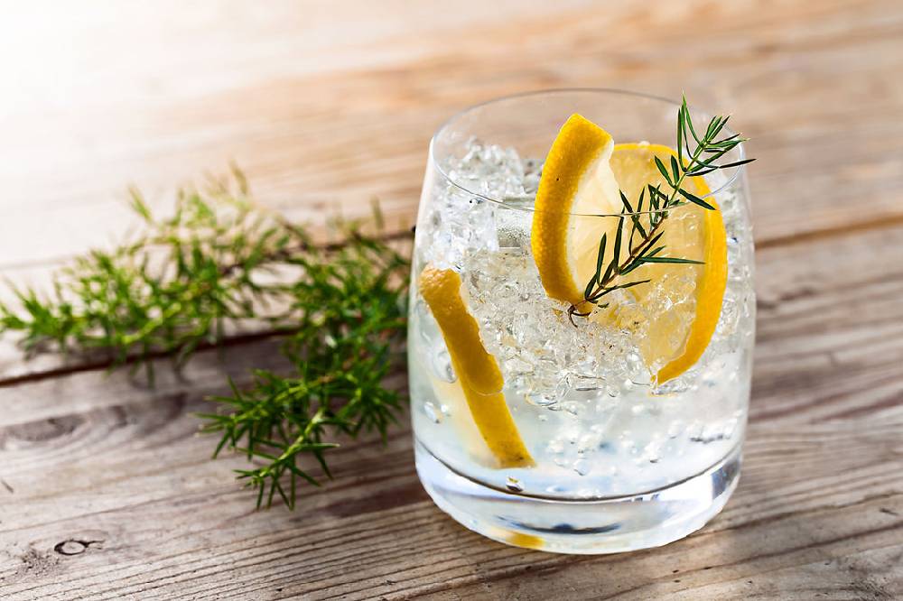 Pixxprint Leckerer Gin Tonic, Glasbild Black Friday
