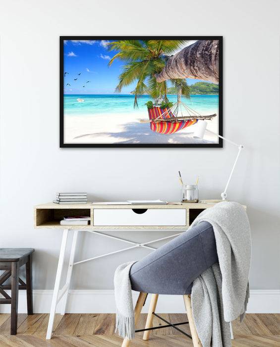 Pixxprint Bunte Hängematte am Traumstrand, Poster mit Bilderrahmen Blitzangebot