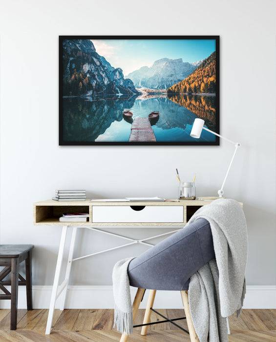 Pixxprint Boote am Steg des Pragser Wildsee, Poster mit Bilderrahmen Bestseller