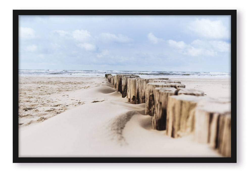 Pixxprint Nahaufnahme Steg aus Holzpföcken am Meer, Poster mit Bilderrahmen Tägliche Deals