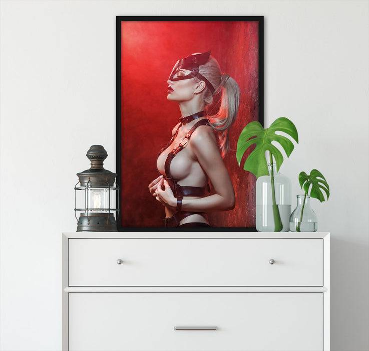 Pixxprint Sexy Blondine in Leder im Rotlicht, Poster mit Bilderrahmen Letzter Tag