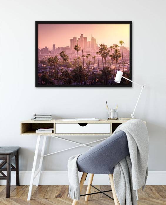 Pixxprint Palmen vor Skyline von Los Angeles, Poster mit Bilderrahmen Vierteljährliche Förderung