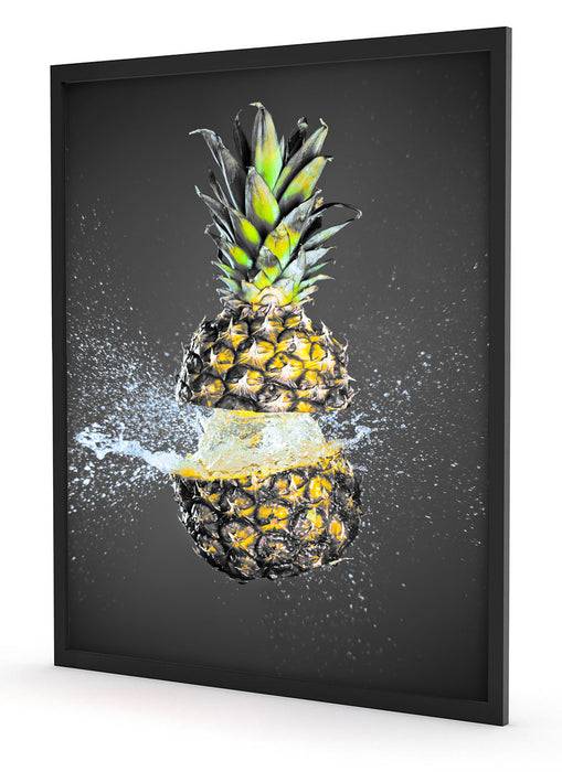 Pixxprint Ananas mit Wasser bespritzt, Poster mit Bilderrahmen Black Friday Preise