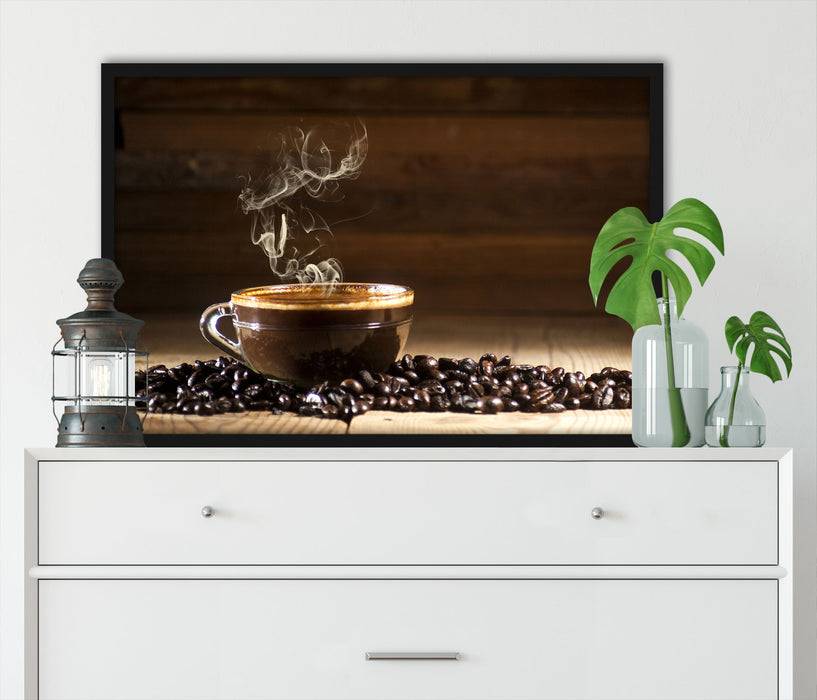 Pixxprint Kaffee zwischen Kaffeebohnen, Poster mit Bilderrahmen Saisonale Angebote
