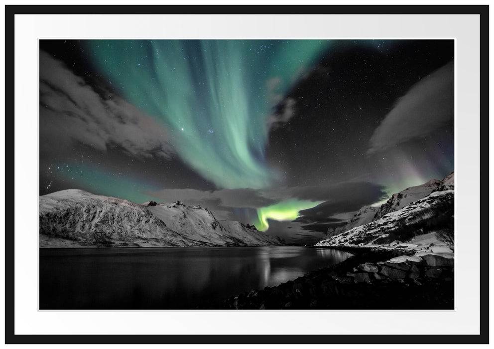 Pixxprint Polarlichter über Bergen, im Galerie-Passepartout Bilderrahmen Bis zu 55% Rabatt