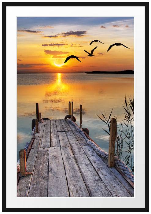 Pixxprint Steg bei Sonnenuntergang, im Galerie-Passepartout Bilderrahmen