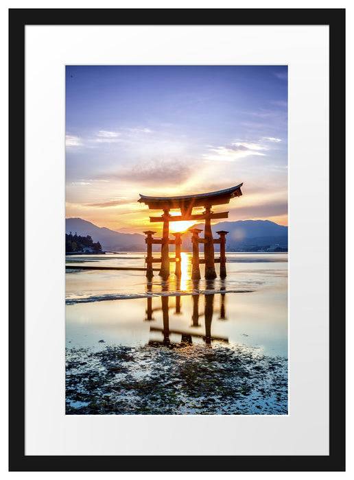 Pixxprint Torii Gate in Miyajima Japan, im Galerie-Passepartout Bilderrahmen Zeitlich begrenztes Angebot