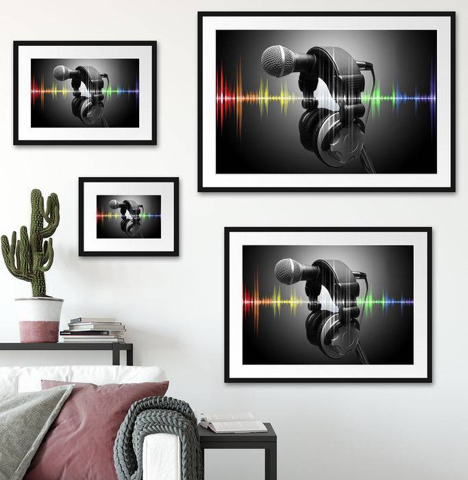 Pixxprint Mikrofon mit Kopfhörern, im Galerie-Passepartout Bilderrahmen Super Sparpreis