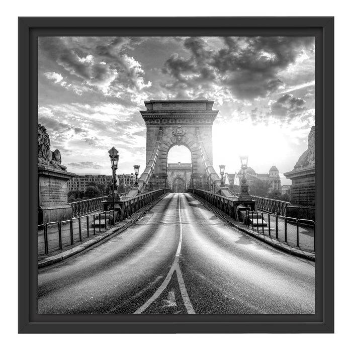 Pixxprint Brücke in Budapest bei Sonnenuntergang, Monochrome, im Schwebe-Effekt Bilderrahmen Online