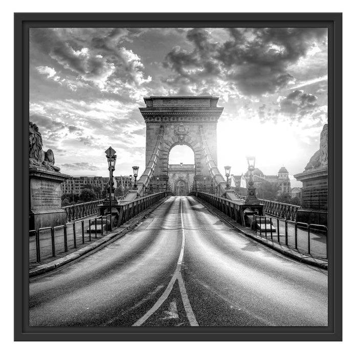 Pixxprint Brücke in Budapest bei Sonnenuntergang, Monochrome, im Schwebe-Effekt Bilderrahmen Online
