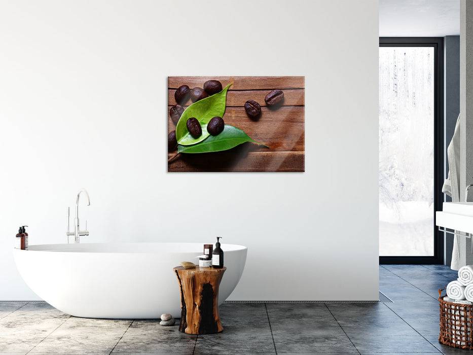 Pixxprint Kaffeebohnen auf Blättern, Glasbild Fabrikladen