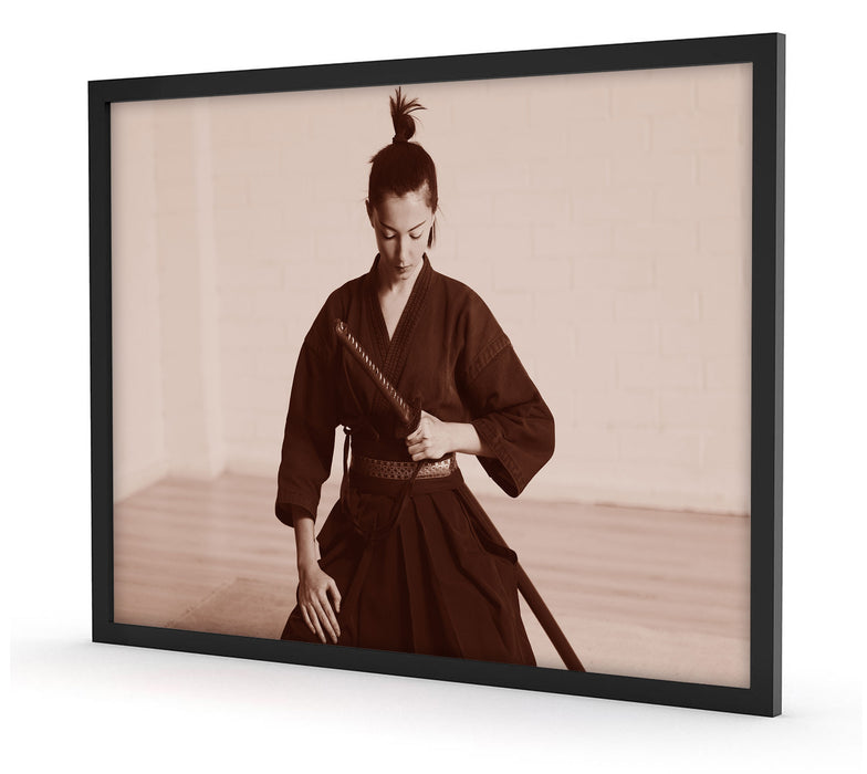 Pixxprint stolze Samurai-Kriegerin, Poster mit Bilderrahmen Fabrikverkauf