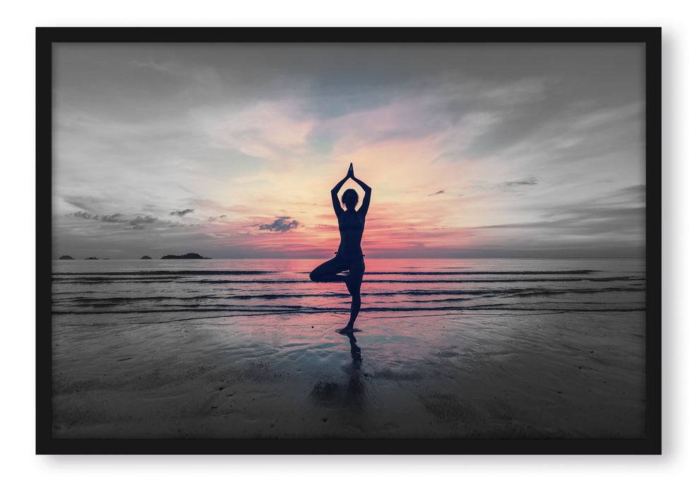 Pixxprint Yoga am Strand, Poster mit Bilderrahmen Großer Ausverkauf