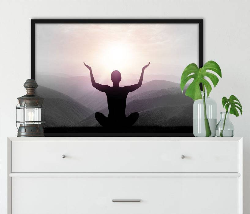Pixxprint Yoga in den Bergen, Poster mit Bilderrahmen Zeitlich begrenztes Angebot