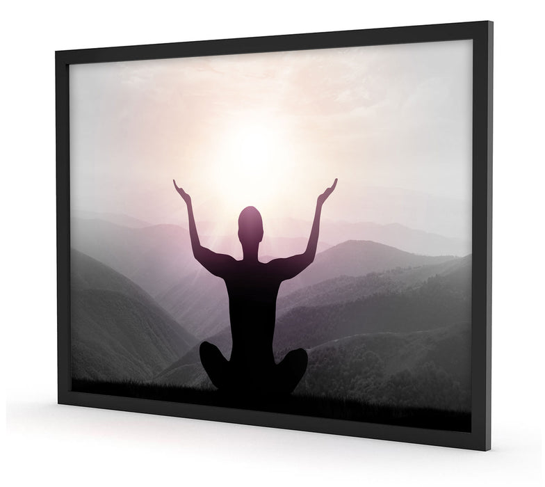 Pixxprint Yoga in den Bergen, Poster mit Bilderrahmen Zeitlich begrenztes Angebot