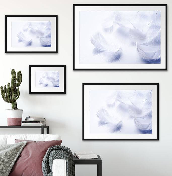 Pixxprint Weiße Feder auf schwarzem Stein, im Galerie-Passepartout Bilderrahmen Letzte 3 Tage