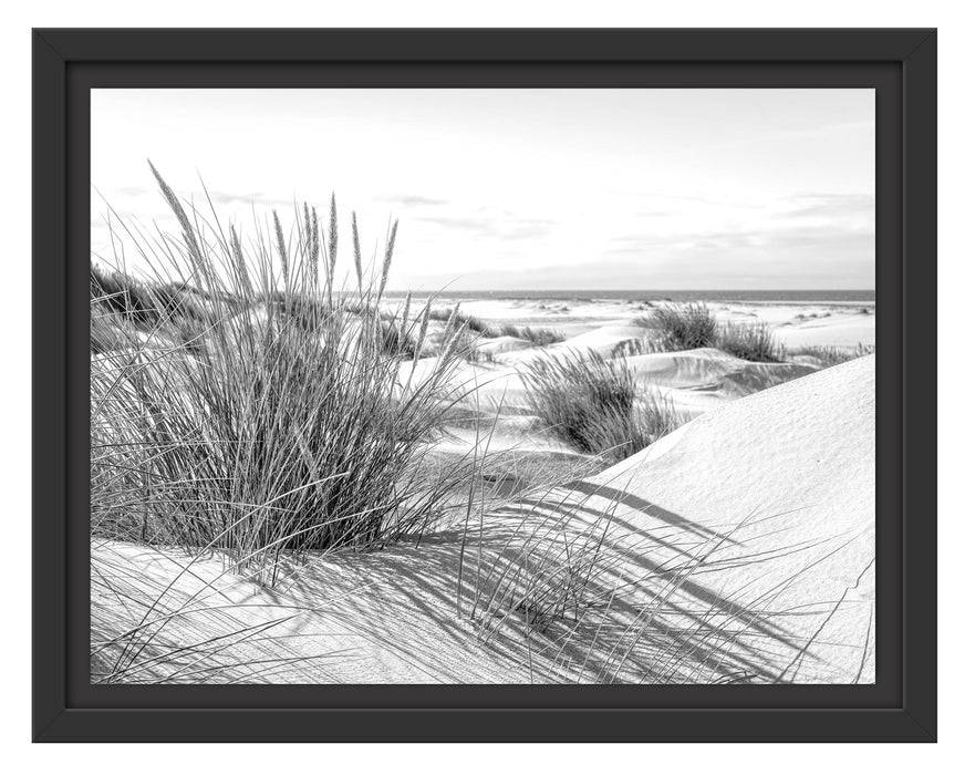 Pixxprint Grasige Dünenlandschaft am Meer, Monochrome, im Schwebe-Effekt Bilderrahmen